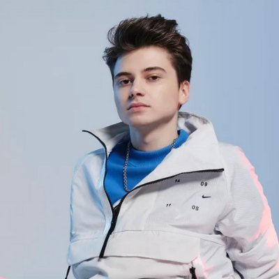 KorkinRoma's profile picture. Люблю спорт, фрамуги, грибы и Африку. 🏰