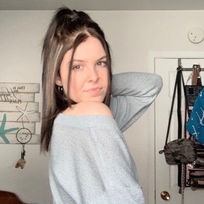 Hey I’m tori I’m new here and I have a loving boyfriend that shows me love all the time :) and I like to workout and I’m loving and caring and really friendly