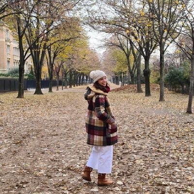 92Adrianna's profile picture. Proyecto de gaiteira-pandereteira-folklórica. Defensora de la necesidad de las conexiones intergeneracionales y de ver a las personas y no sus circunstancias.