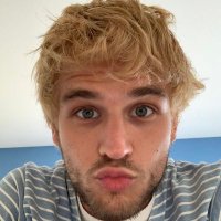 kit (@fluffytwunk) 's Twitter Profile