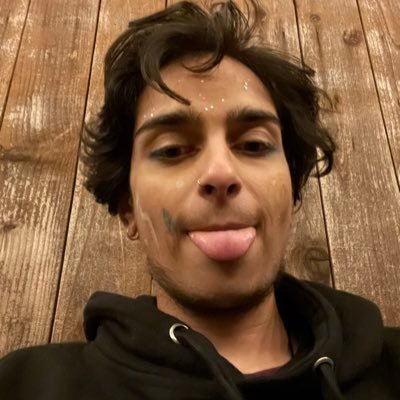 FyzahT's profile picture. 