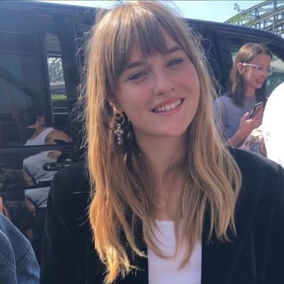 luvangeliss's profile picture. who the fuck is måneskin