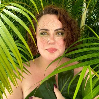 chels_britt's profile picture. cat lady who sings, makes jewelry, and believes in magic.✨ (she/her)