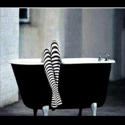 MaritazMari's profile picture. Leave the light on ...