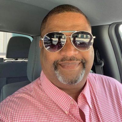 Husband, dad, entrepreneur, author, cancer survivor. It's not complicated. NO DM if I don’t know you. We can live by love, or live by law. Choose love.