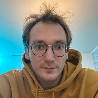 J'étudie la com' et les jeux vidéo chez @MetzJeu. Ancien réalisateur #esport pour @PNGDiscord et @CastersNest. J'ai aussi dev' pour des serveurs #Minecraft.