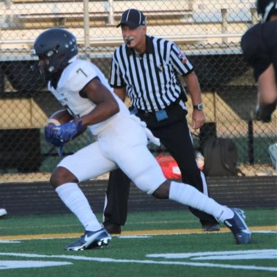 (IL) | IC Catholic Prep✨| WR/DB 5’11 190 LB | GPA: 3.4 Deuce.Deuce🤙🏽