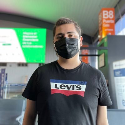 santirvz's profile picture. etwas gut • mex/col • Developer since 2011 •