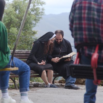 A Kind Faerie.
Memeologoa, ludologoa eta eduki sortzailea.
Muntadore ta gosekil profesionala.
Nire Youtube: https://t.co/W09qMmDxFU
Duo with @maycadona