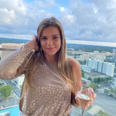 _AlexxxMarie's profile picture. 