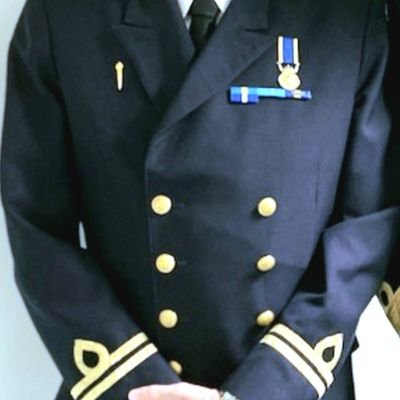 Pappa, make, husse, officer, sjukskriven och #veteran.

Döende i #cancer.

Taktiserar som officer - Tycktiserar som privatperson.
