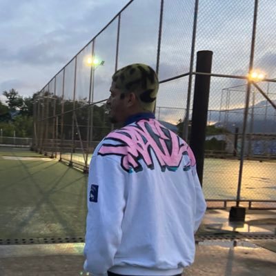 Barbeirin 🎖️✂️📏 // Pássaros criados em gaiolas acreditam que voar seja uma doença,,,