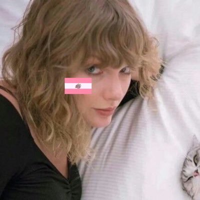 sapphicluvrs's profile picture. — sapphic concepts & safe space !
