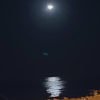 ↓ من تكبر عاش بـالدنيا صغير ومن تواضع بين خلقْ الله كبر ! ㅤ