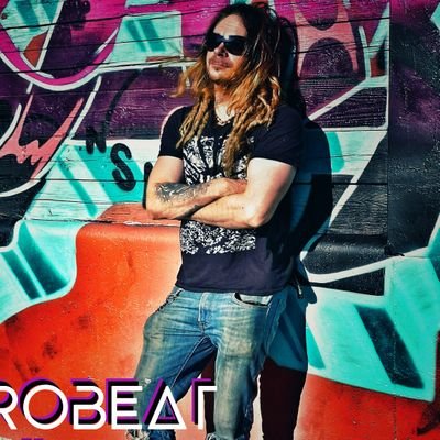 Introducing Kierobeat, a fusion of Finnish musicians exploring the universe and expanding the limits of EDM, HIP-HOP, ROCK and music in general.