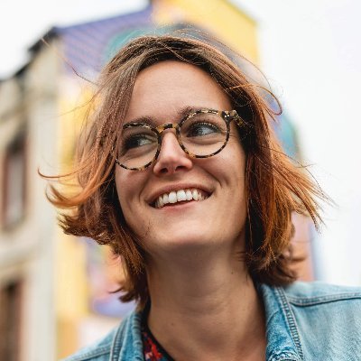 🙋♀️ Happy Dirigeante de Mandariine 🍊 Social Media Manager inspirée, illustratrice & auteure •
