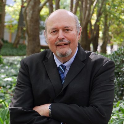 Associate Professor of Telecommunications Engineering and Signal Processing at Macquarie University.