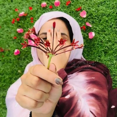 أحوال المغتربين حضيض نفسي ... تعاسة ... حزن ... ضيق ... رغم وجود كافة مستلزمات الحياة
فالحمد لله على نعمة الوطن 🇲🇷❤️