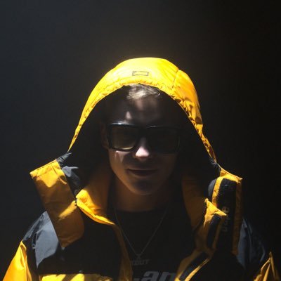 real88kout's profile picture. 喜欢记录美食、美景、美文以及各种美好的事物,互关互否,永不取关,部分图片、视频均来自网络,涉及请删除联系删除。每天有上限 没回的私我一下,看见必回