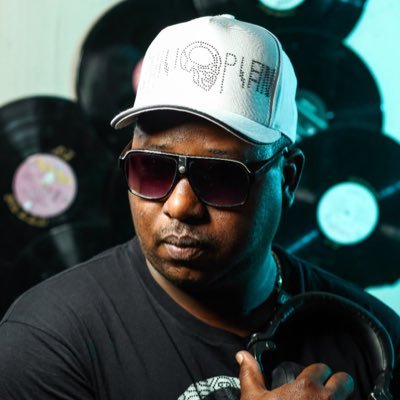 Página oficial do DJ BRUHNIN. Agenda, fotos, podcasts e muito mais.