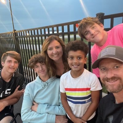 Happily married, father to 4 awesome boys. Child of God. Teacher at Minooka Community High School.