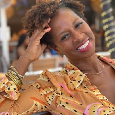 Chief Vision Officer of @Global_Ase. Passionate cultural strategist, change agent and well-being coach, obsessed with inspiring you to live your best life!