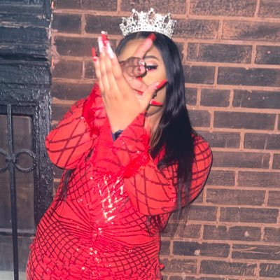 huSTLe City 🤑 • LU Cheerleader 📣 🐯 • POSITIVE VIBES 🦋✨ • LUMO’23 🌪 • ♏️ • #sneakerhead 💰