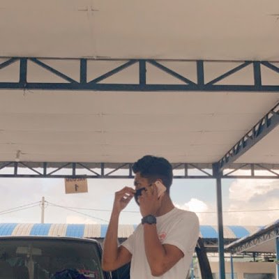 fitriroslan12's profile picture. 