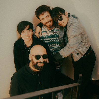 pararrayosbanda's profile picture. Wave del PoPblenou / Somos Laura, Nat, Gonza, Dani. Nuevo EP “Electricidad” Contacto: pararrayos.banda@gmail.com