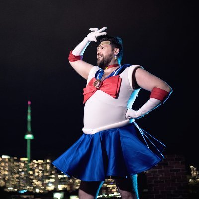 For love and justice! A handsome bear in a sailor suit I am Bear Sailor Moon!
