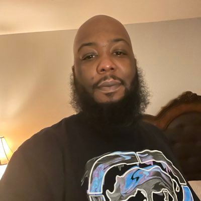 Quadgie's profile picture. live life.