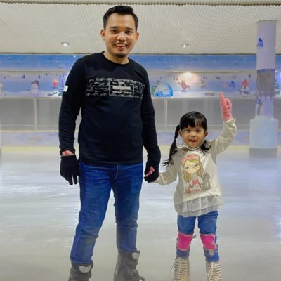 herisptra's profile picture. 👸 Sti Alham 👧 Asyilla Zearisti Andriana 🧑 Arshaka Zeandra Ramadhan Un padre con 2 figli e l'amante numero 12