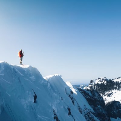 alexpeters1012's profile picture. 