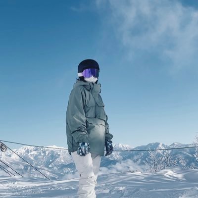 elliezly's profile picture. Ellie