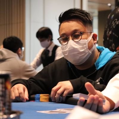 takachun_1213's profile picture. テキトーに生きるのではなく、適当に過ごせるように👍

人との出会いに恵まれた人生に感謝😆👍
そして、ＳＢＭとＭＹＢが宝物✨✨

ＳＢＭ、ＭＹＢの回し者

好きなこと
野球観戦(ジャイアンツ一筋‼️)
ダーツ
ポーカー(JOPT GF21 メイン37位、プラチナム25位)
競馬

Enjoy life!