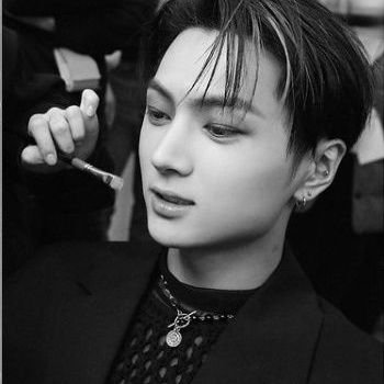 ksieflx's profile picture. enhypen,my polaroid love.