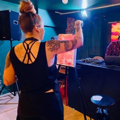 👩🏼🎨Creating Positive Psychology Art Experiences across London🌈 London based Visual Artist|Designer|PosPsych practitioner & Coach|Join us for Paint&Party 👇