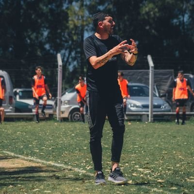 Entrenador de fútbol Licencia PRO.
Ex @CAFenix_ @miramaroficial
@Artigasauf @CABasanez1920.
Actual @CarrascoPolo @CABellaVista Estrella del Norte.