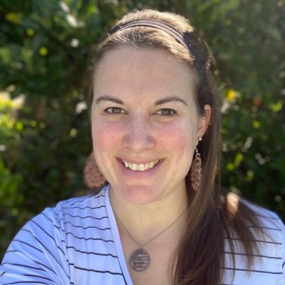 👩🏻🏫PhD Candidate & GA-T | 🧡🐊💙Univ. of FL @UF | 🏫College of Ed. School of Teaching & Learning @uf_coe | 📚C & I: Literacy Ed. 📝| Views are my own.