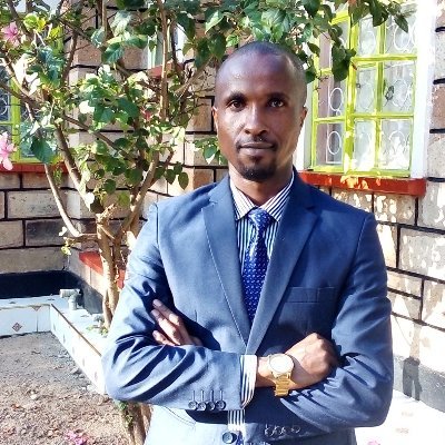 Lawyer. Pan-Afrikanist.
Auteur. Florist.
Liberated Soul.