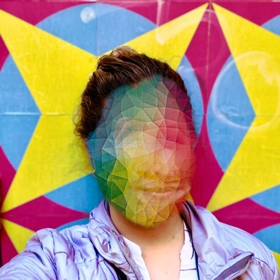 Multi-cultural graphic designer turned fine artist now based in sunny Spain. Focusing on finding the light and good in everything. https://t.co/6zWr40rwnY