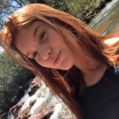 Deixo minha fé guiar Sei que um dia chego lá Porque Deus me fez assim Dona de mim 🌹🎶🔥