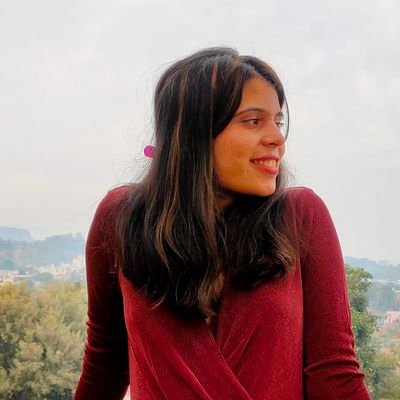 gayatrii_03's profile picture. livin' through it all✨
