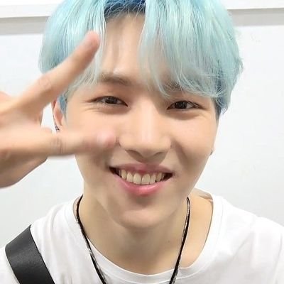 • Pentagon • DAY6 • WOODZ • Ariana Grande •
22/09/19 || 20/10/20
| She/Her. |