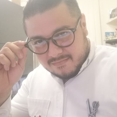 Ingeniero en Sistemas, Papá de Eren niño azul muy feliz, Crossfitter achacoso,Otaku noventero, inquieto, disfrutando de la vida