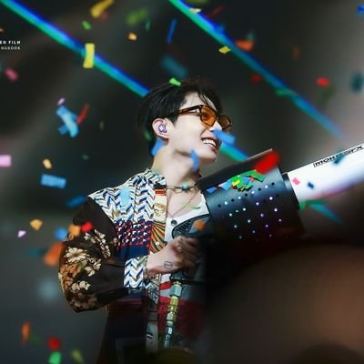 Duyen86376229's profile picture. Bangtan là tín ngưỡng 💜🙈
Otp TaeKook 🙆