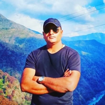 ravikant0015's profile picture. Waiting to win is common,
But Working to win is a Genius.
Let us not say have a nice day, 
Rather say make a nice day.