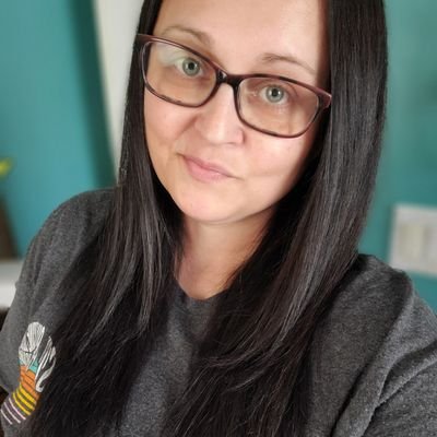 Mom, Xbox gamer, Big Brother fanatic, professional Netflix and Hulu binge'r!