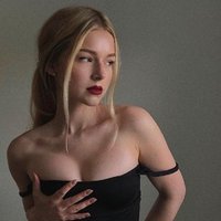 Rose (@iamrose1209) 's Twitter Profile