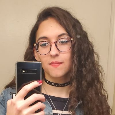 OverACherry's profile picture. 🍒